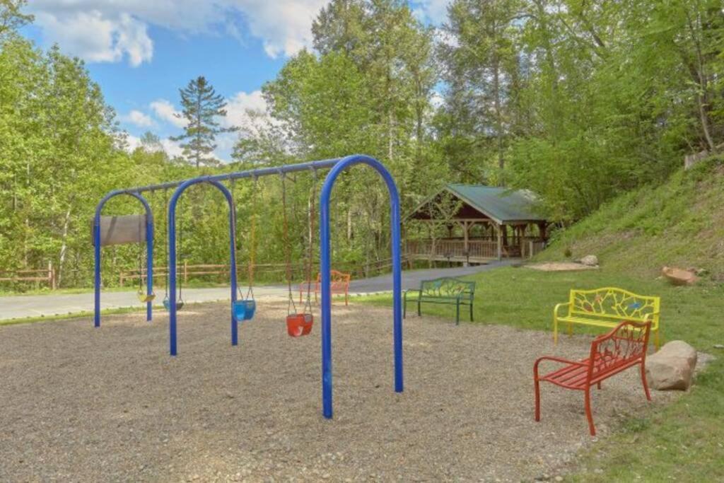 Mountain View 5 Bdrm Gatlinburg Cabin Near Downtown Arts Exterior foto